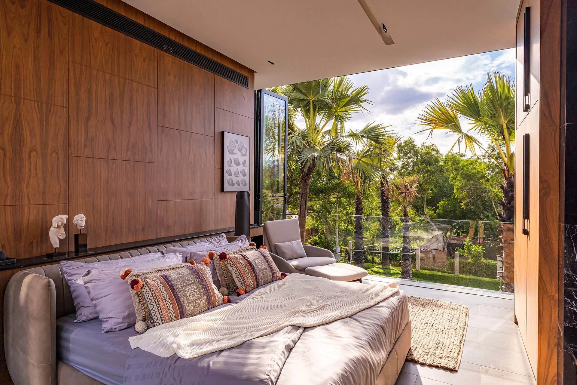 Discover the Essence of Luxury Living 3 Bedrooms in Phuket's Iconic Villas