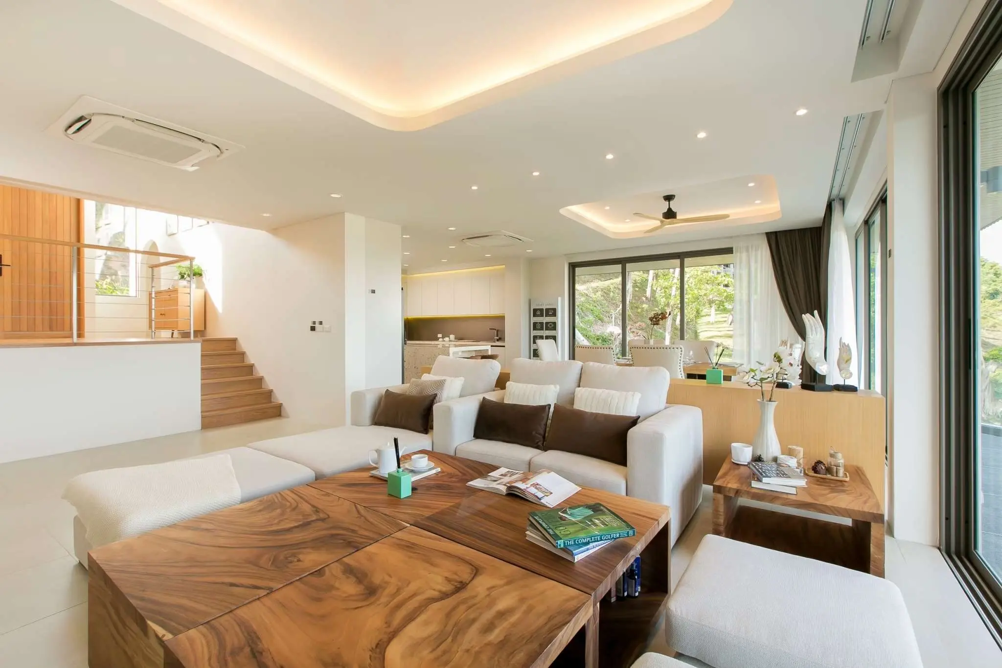 Condo Luxury Living Amidst Nature in a World-Class Golf Community