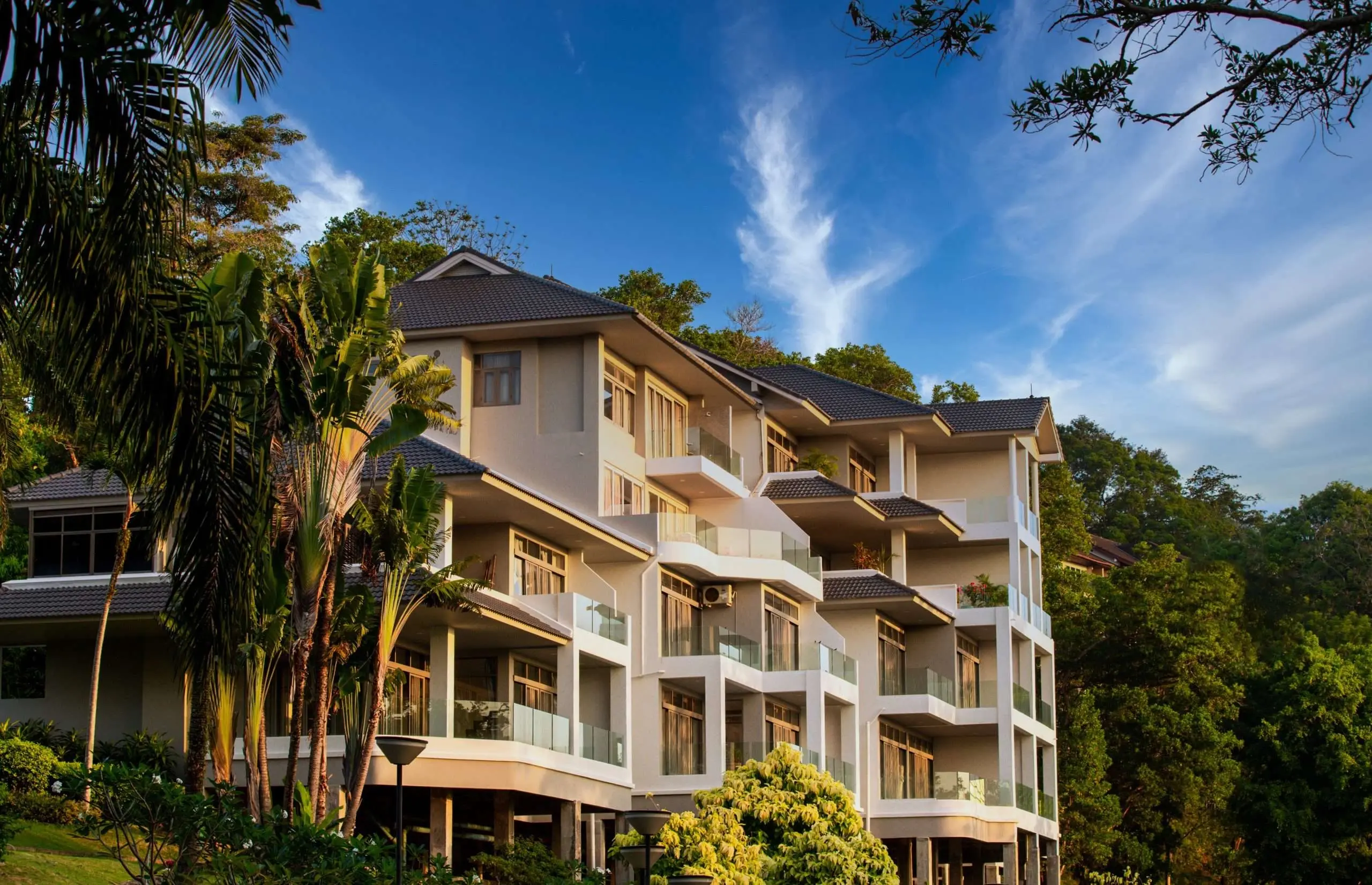 Condo Luxury Living Amidst Nature in a World-Class Golf Community