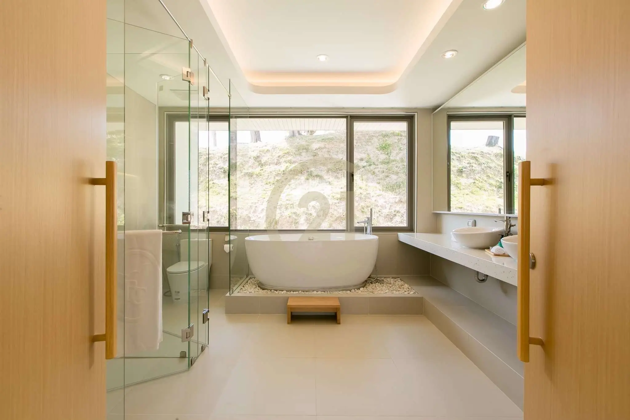 Condo Luxury Living Amidst Nature in a World-Class Golf Community