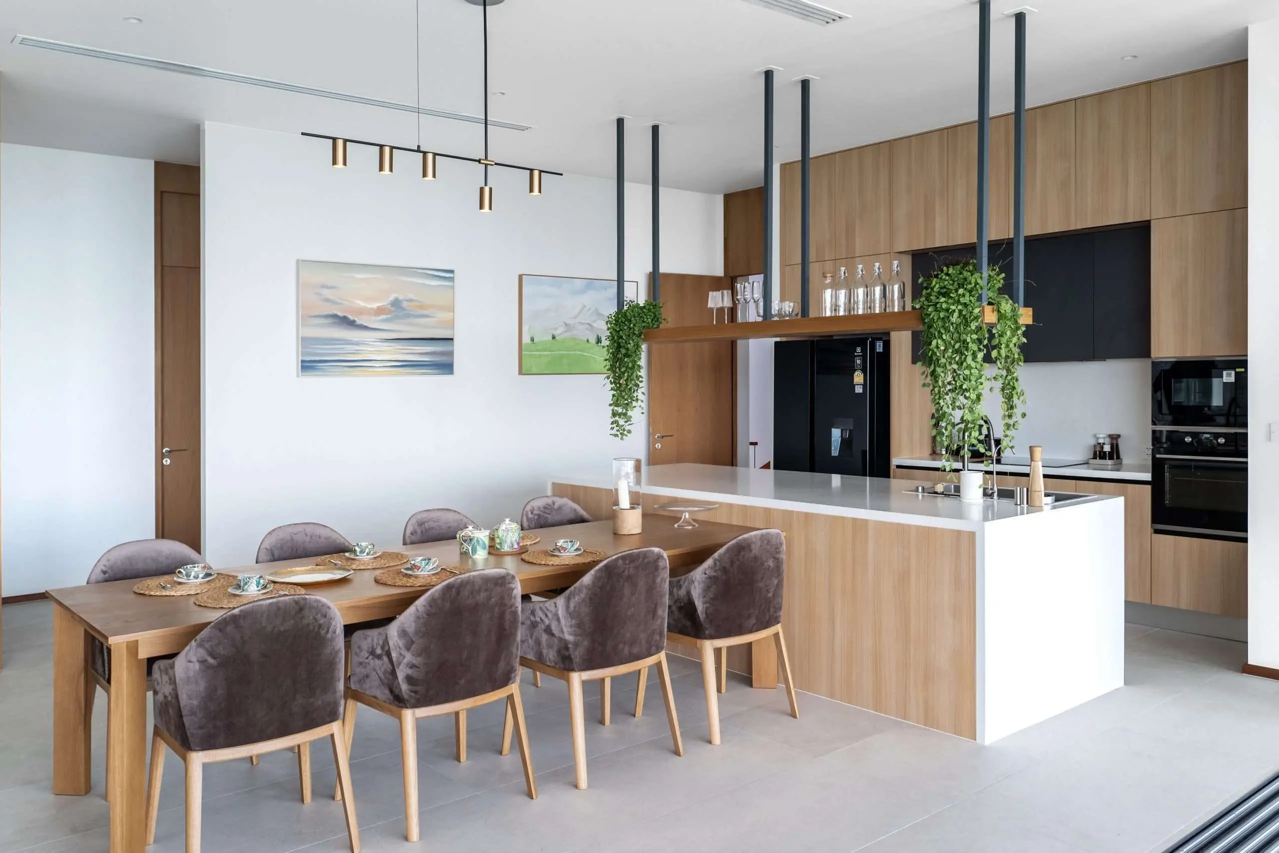 A Harmonious Blend of Luxury and Nature