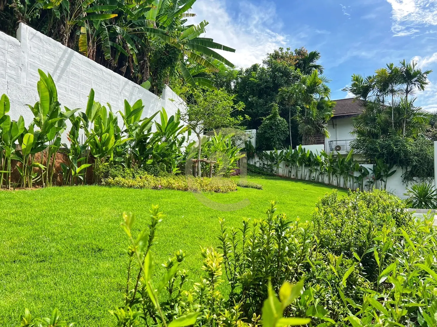 4 Bedrooms Serene Golf Course Retreat in Kathu, Phuket