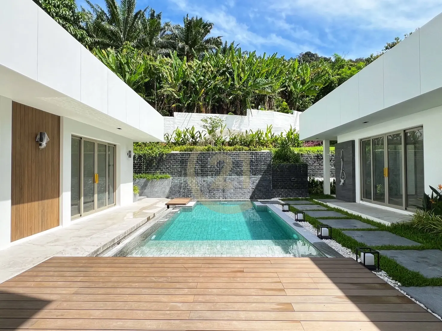4 Bedrooms Serene Golf Course Retreat in Kathu, Phuket