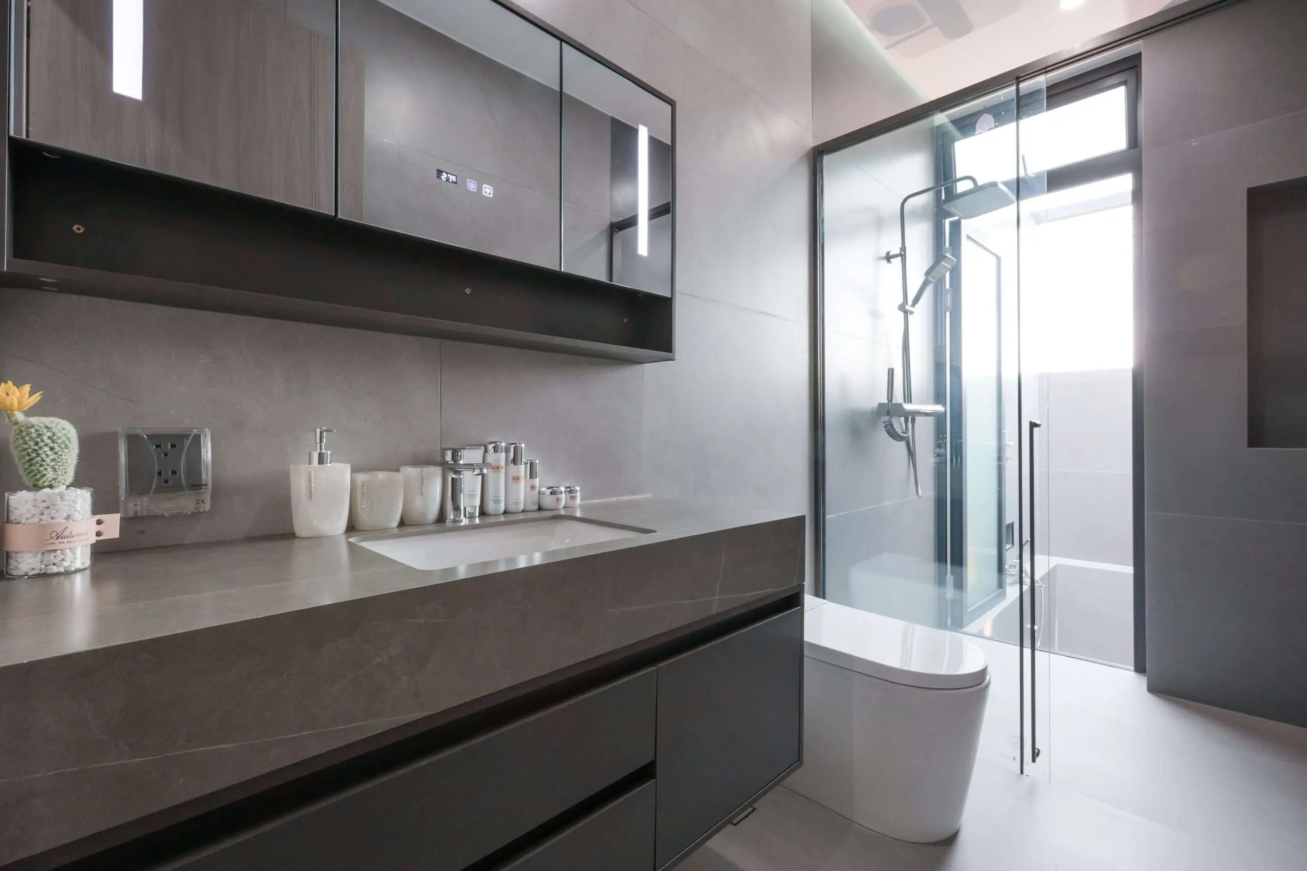 4 Bedrooms a Harmonious Blend of Luxury and Nature