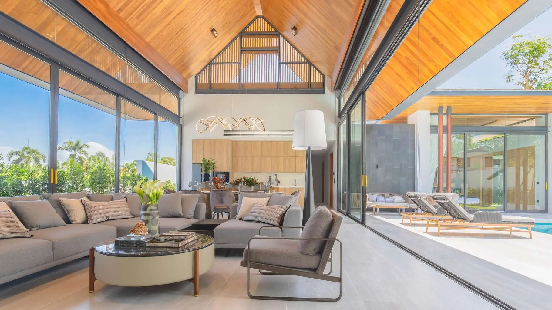 4-5 Bedrooms a Perfect Fusion of Traditional Thai Architecture and Modern Luxury