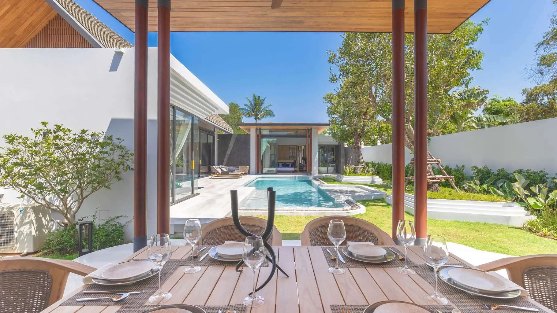 4-5 Bedrooms a Perfect Fusion of Traditional Thai Architecture and Modern Luxury