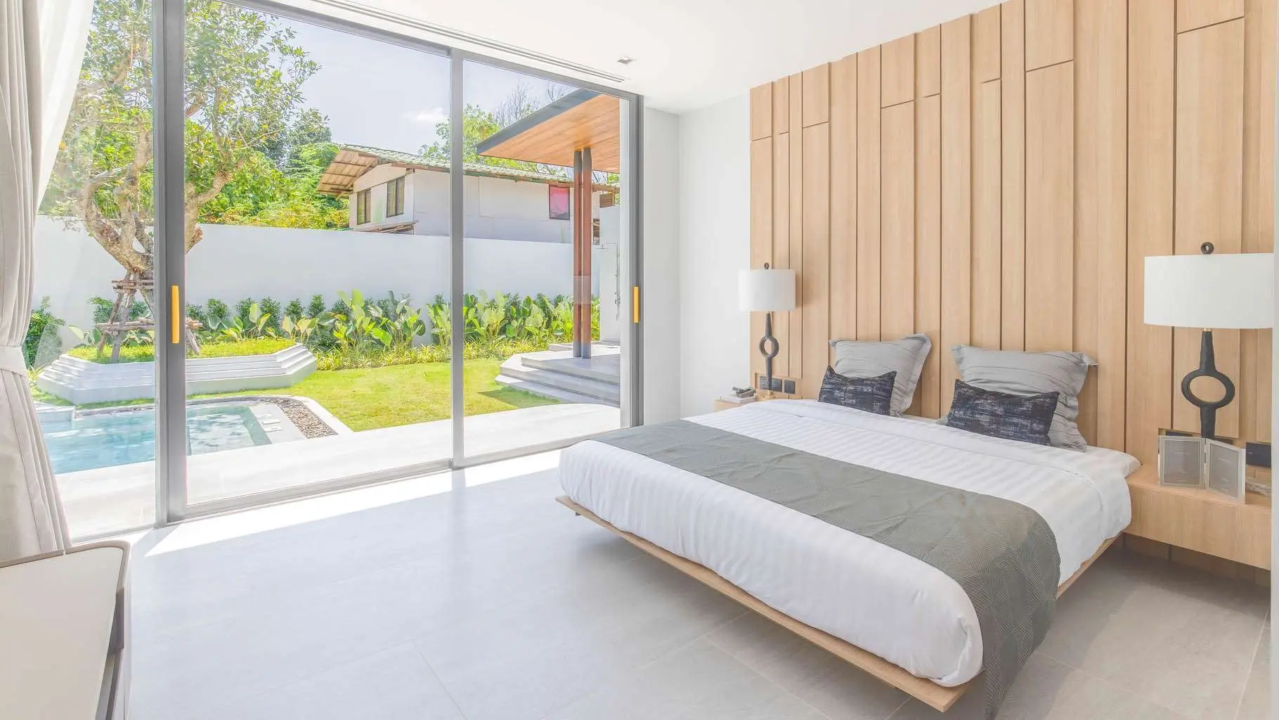 4-5 Bedrooms a Perfect Fusion of Traditional Thai Architecture and Modern Luxury