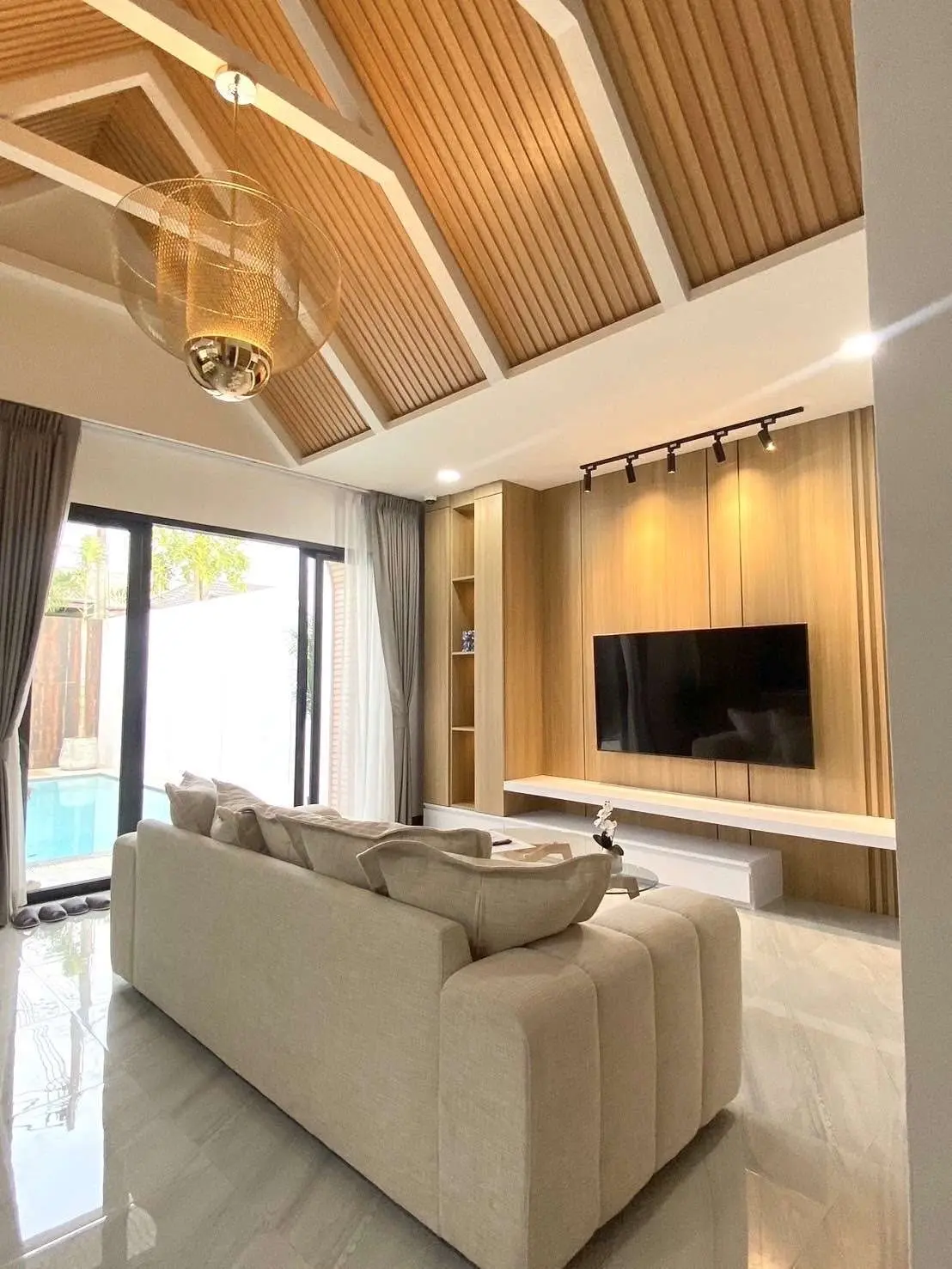 3Bedrooms Modern Pool Villa Living in Serene Kathu