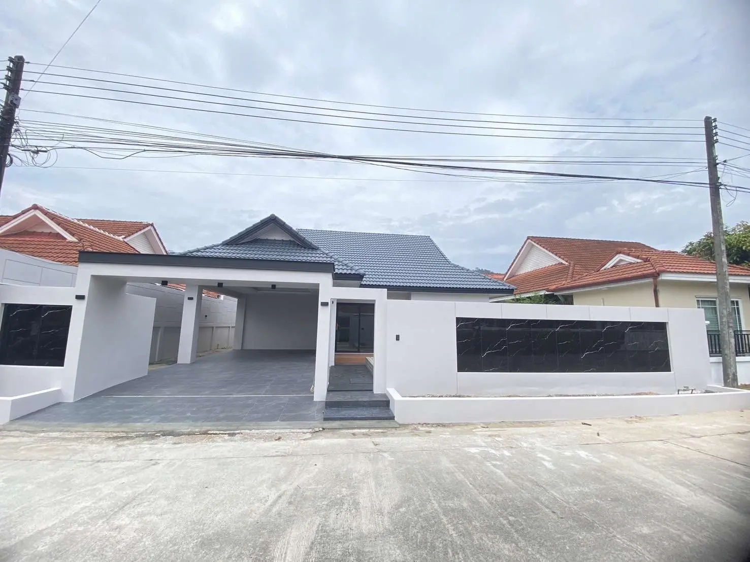 3 Bedrooms Comfortable Living in Ratsada, Phuket