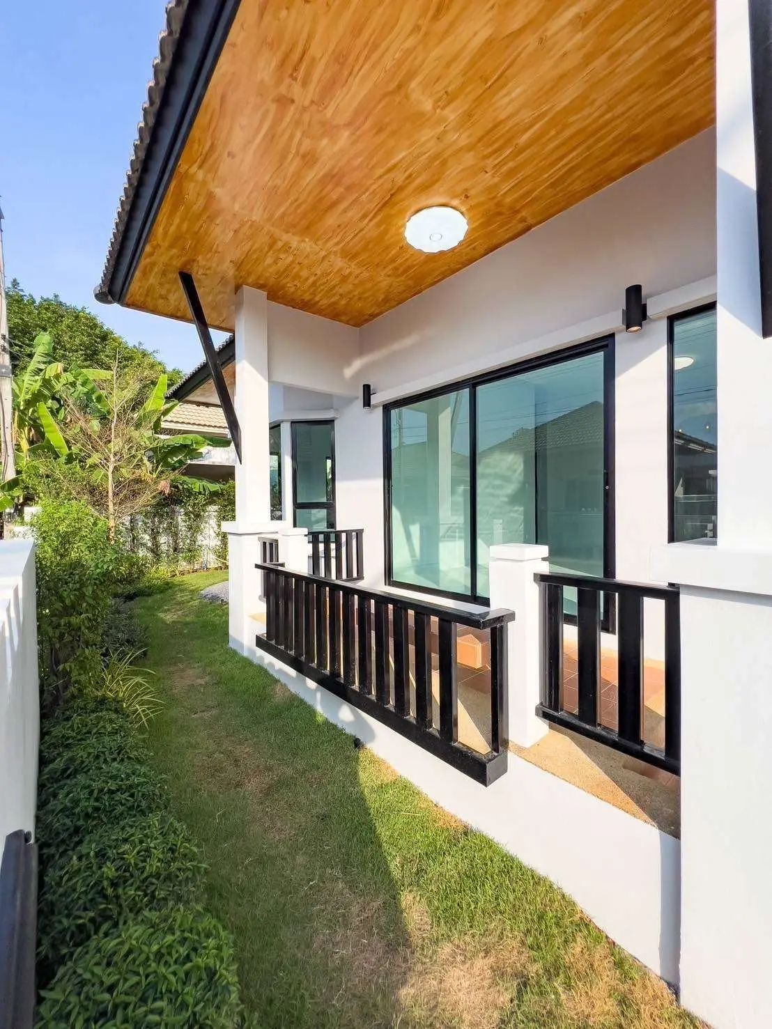 Modern 3-Bedroom Villa in Si Sunthon – Prime Location &amp; Spacious Living