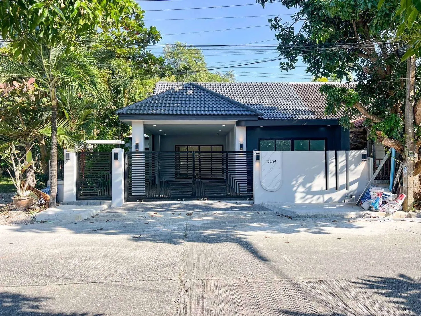 Comfortable House 3Bedrooms for Living in Ratsada, Phuket