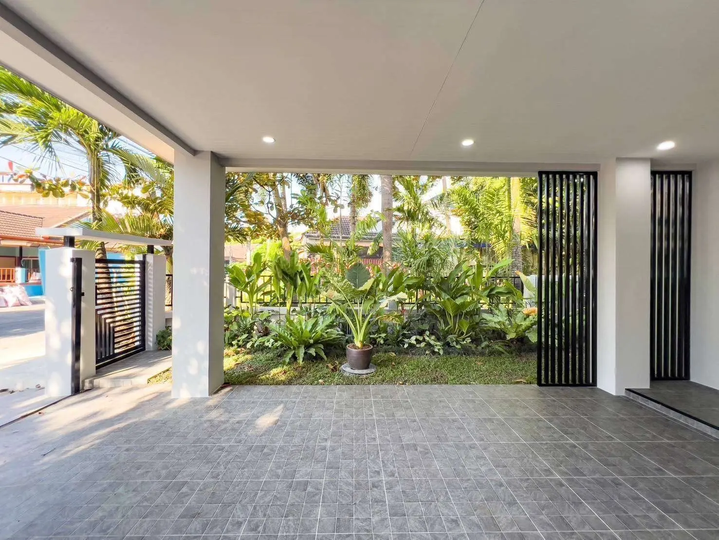 Comfortable House 3Bedrooms for Living in Ratsada, Phuket