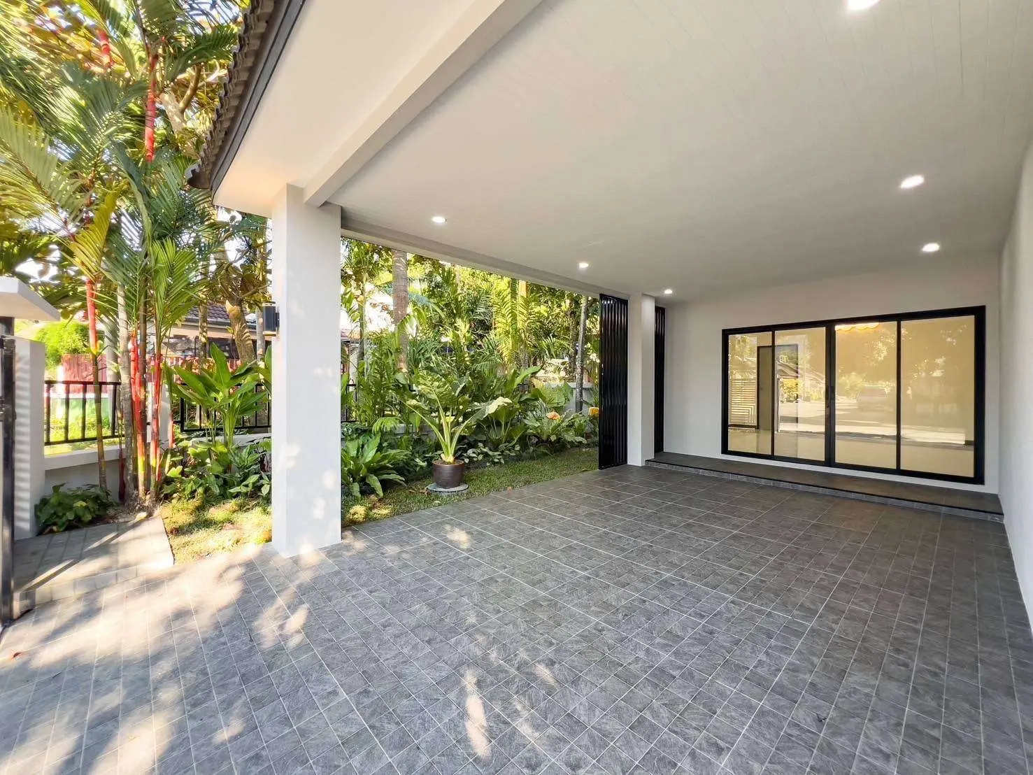 Comfortable House 3Bedrooms for Living in Ratsada, Phuket