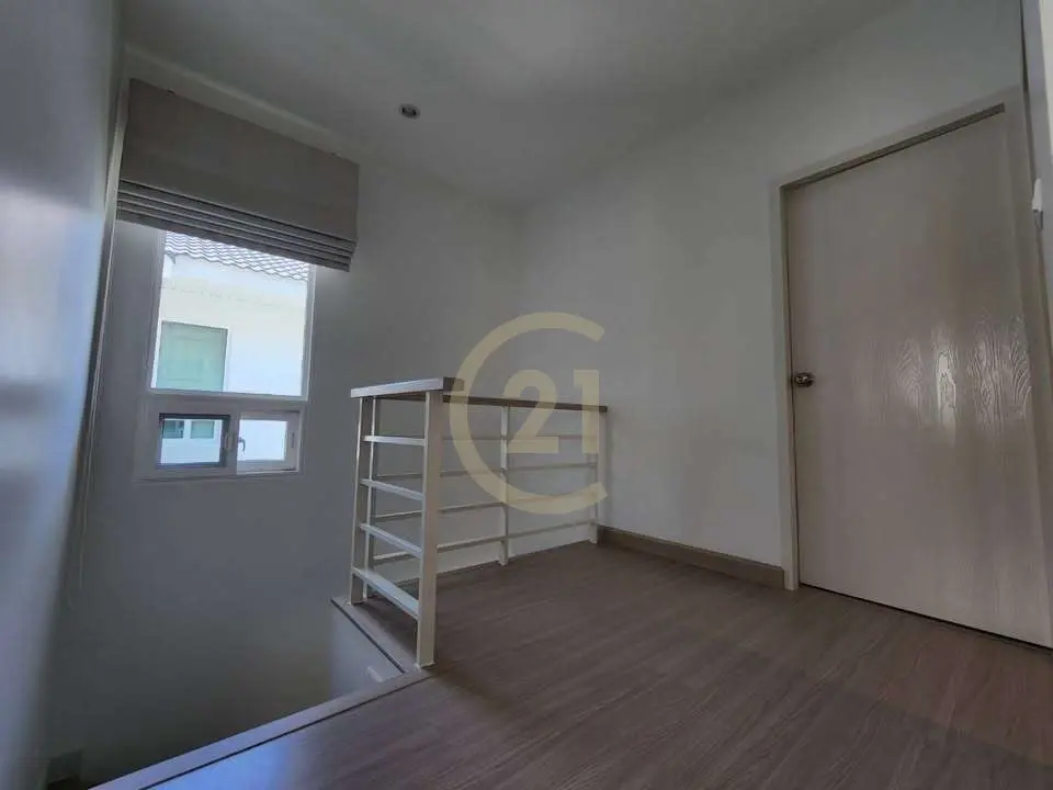3 Bedrooms House for Rent in Supalai Lake View, Koh Kaew