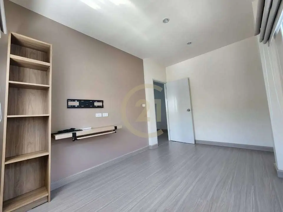 3 Bedrooms House for Rent in Supalai Lake View, Koh Kaew