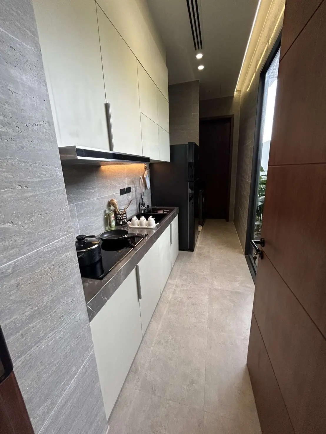 Modern Elegance Meets Tranquil Living