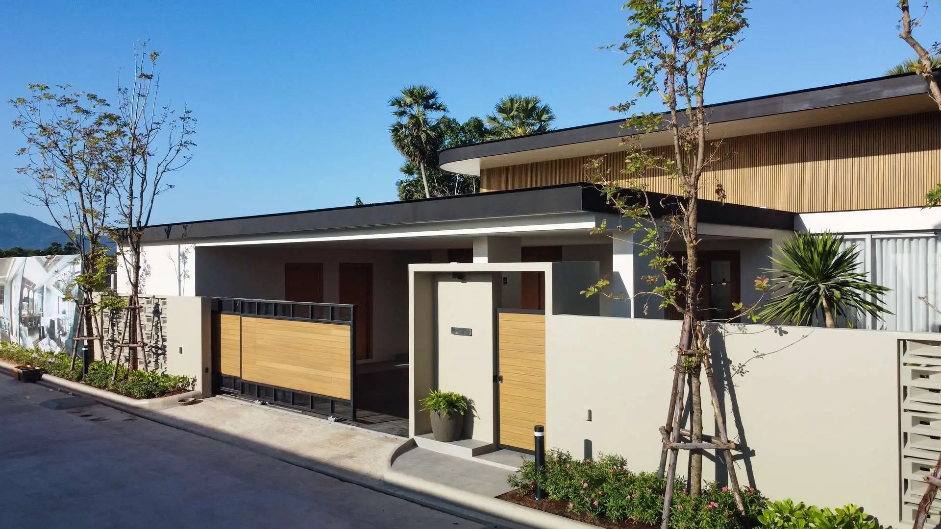 Exclusive Tropical Villas Near Bangtao &amp; Layan – Modern Elegance in a Prime Location