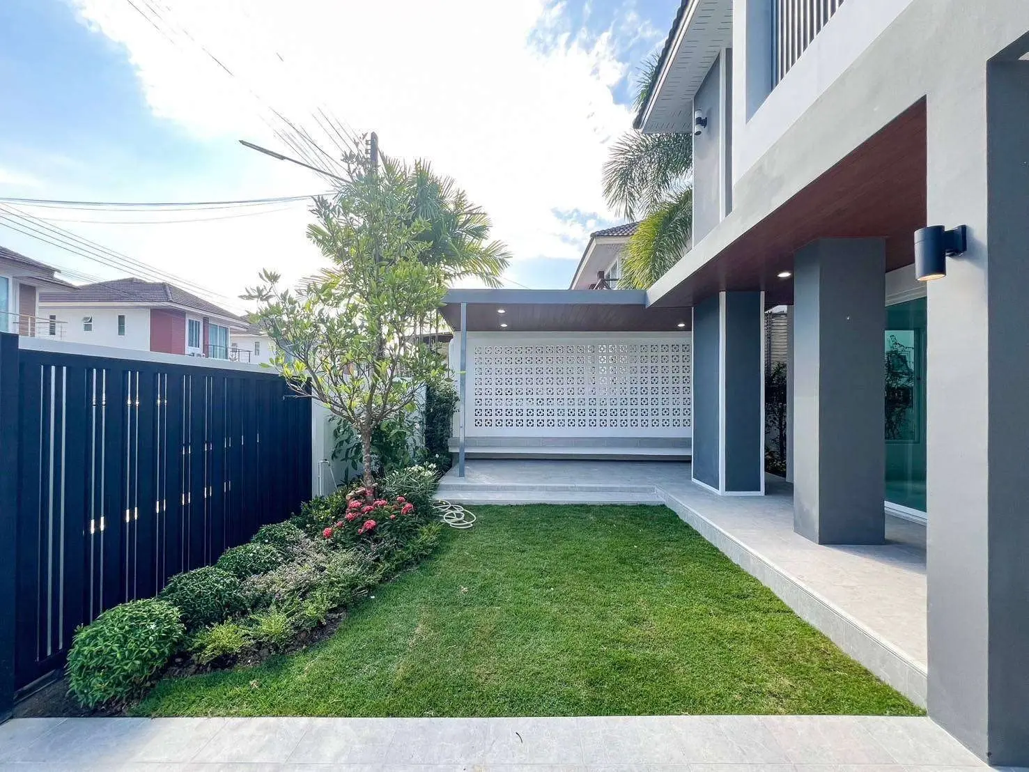 Modern Living in a Peaceful Phuket