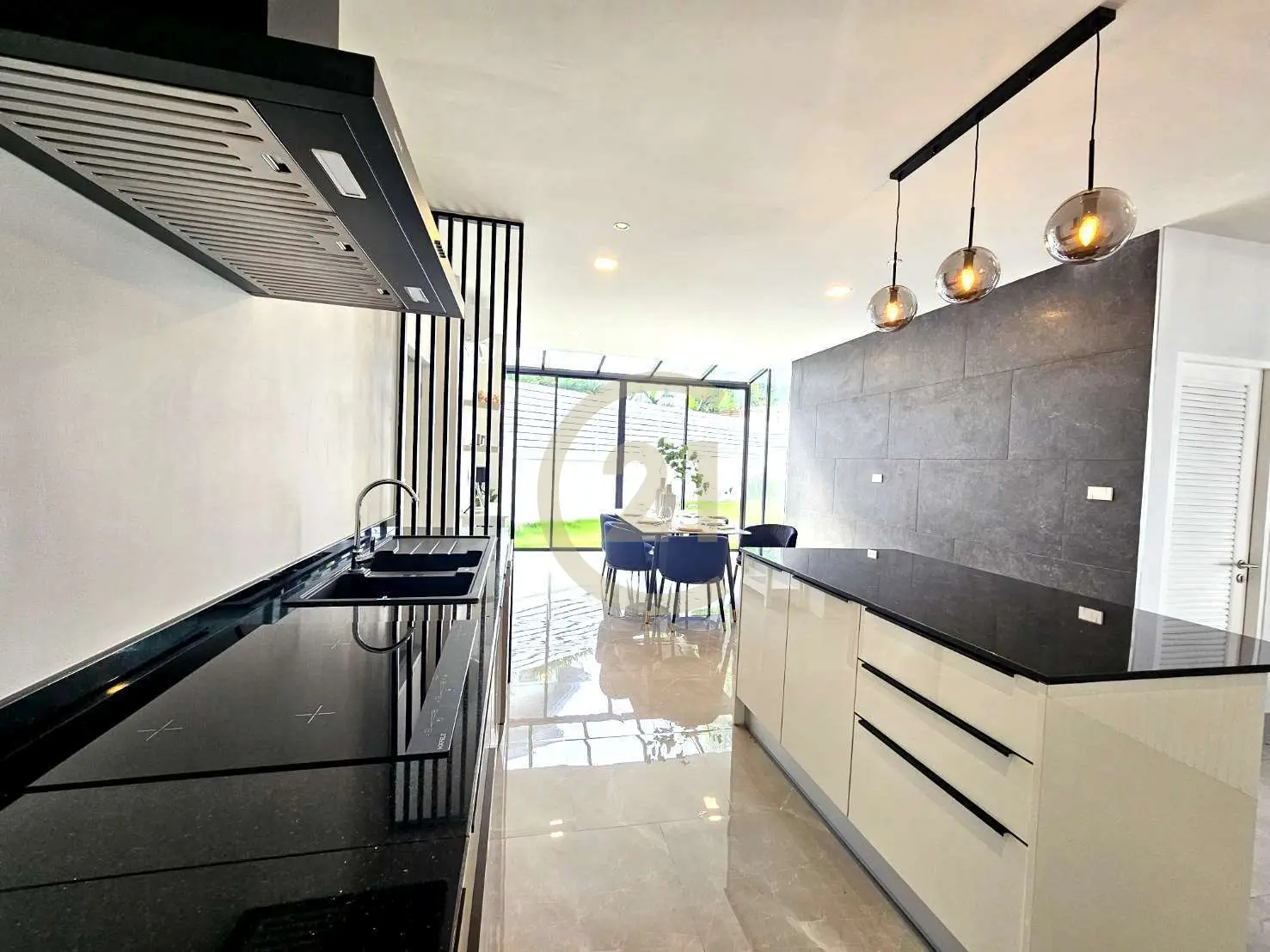 4 Bedrooms Tranquil Living in Chalong, Phuket