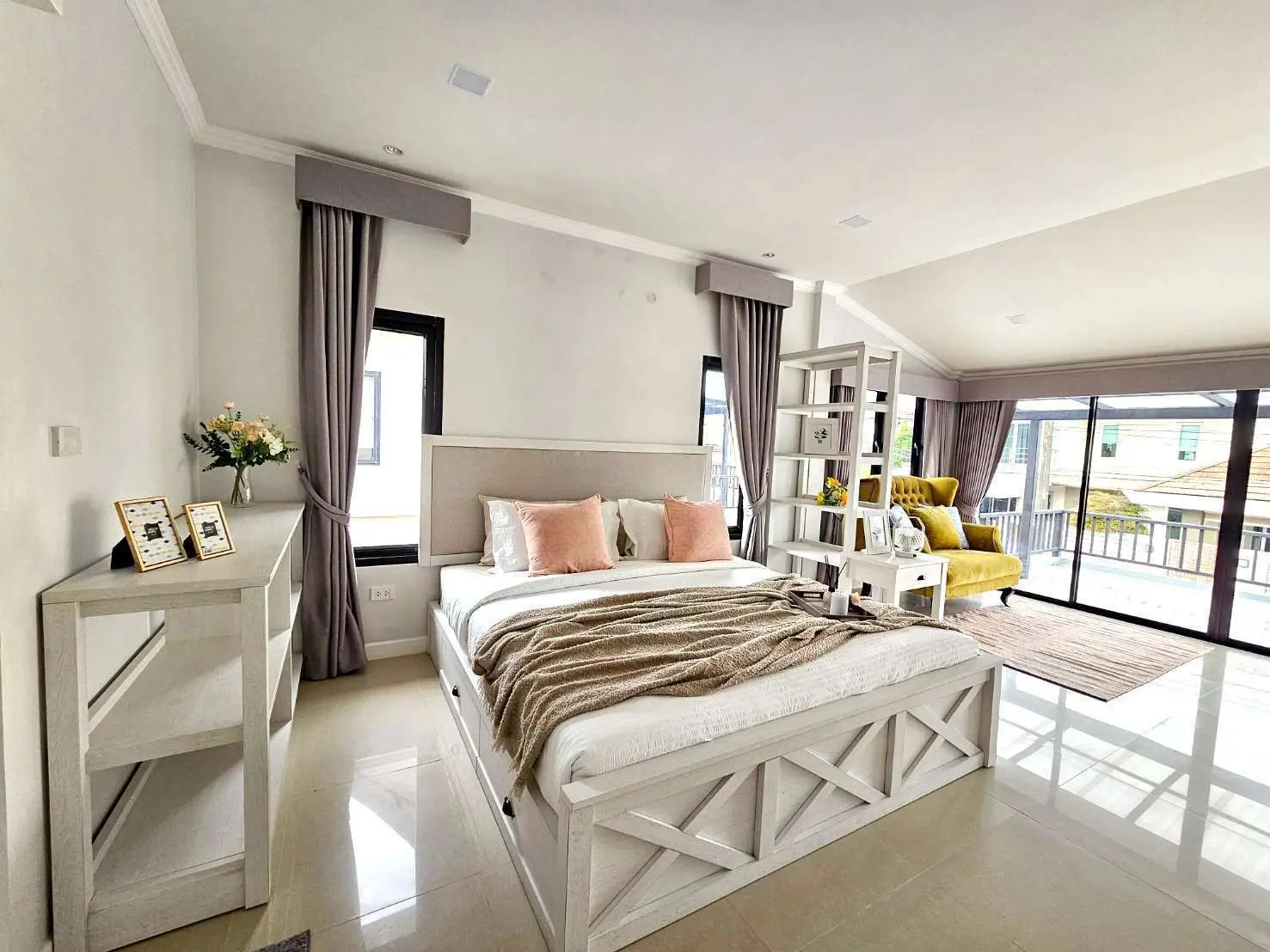 4 Bedrooms Tranquil Living in Chalong, Phuket