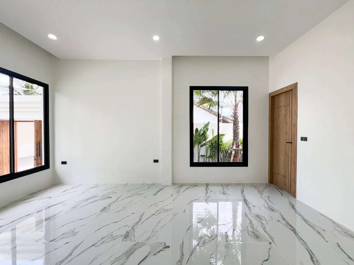 Luxurious 3-Bedroom Pool Villa in Rawai – Modern Comfort &amp; Tropical Serenity