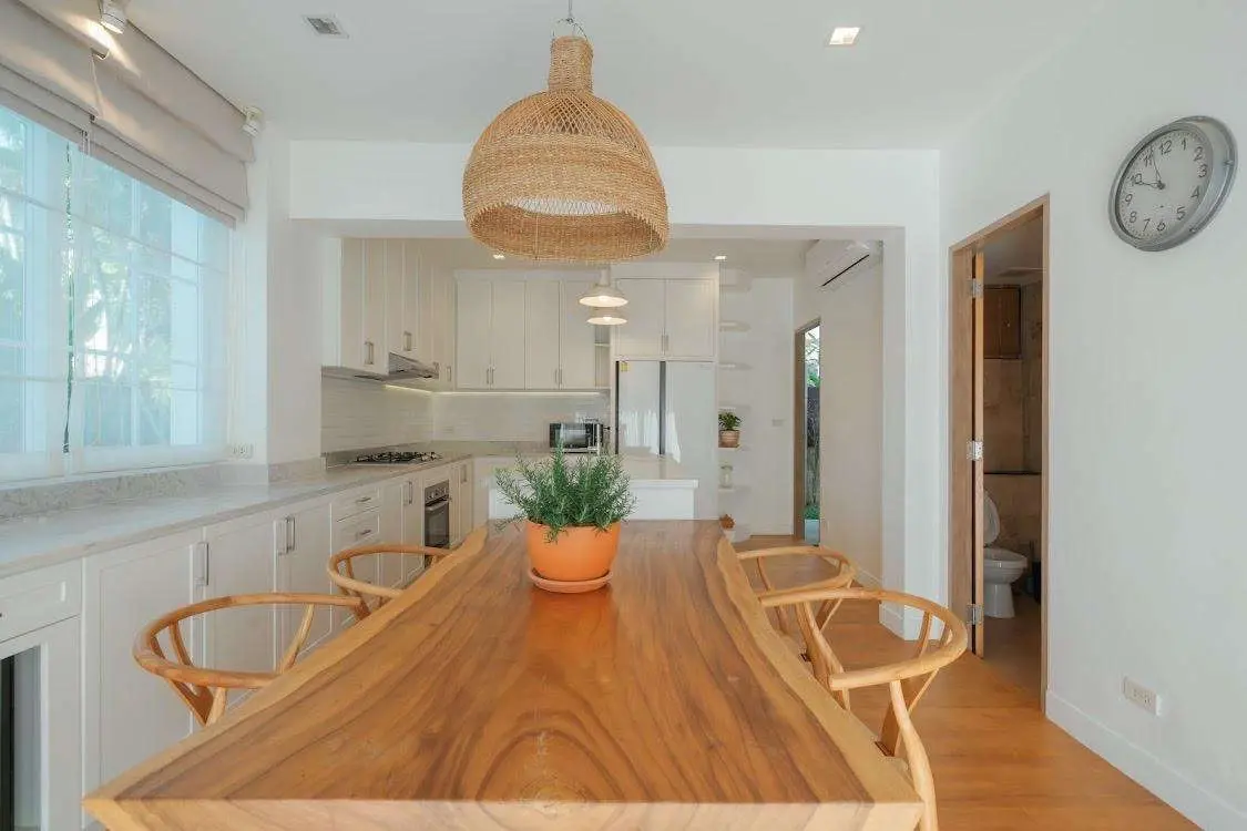 Elegant 4-Bedroom Luxury Home in Kathu – Private Pool &amp; Prime Location