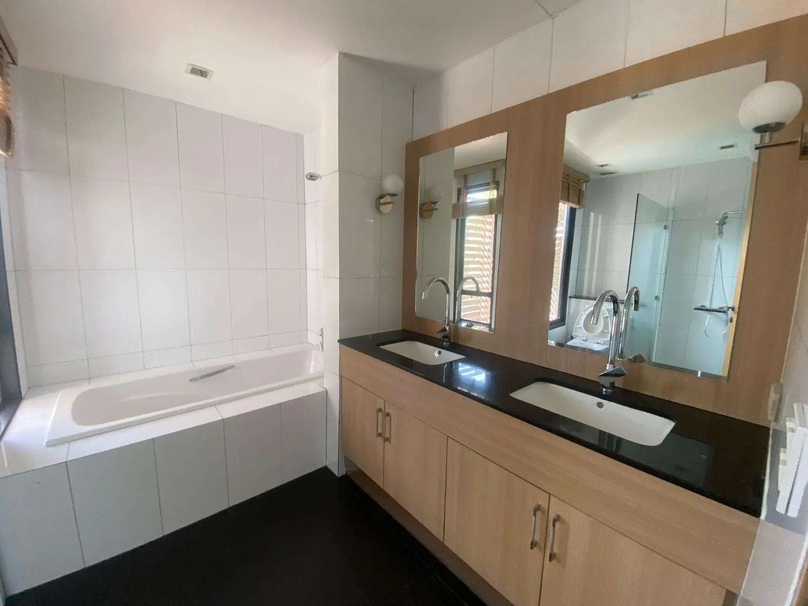 Elegant 4-Bedroom Luxury Home in Kathu – Private Pool &amp; Prime Location