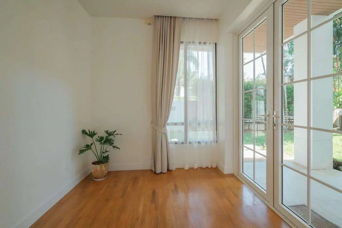 Elegant 4-Bedroom Luxury Home in Kathu – Private Pool &amp; Prime Location