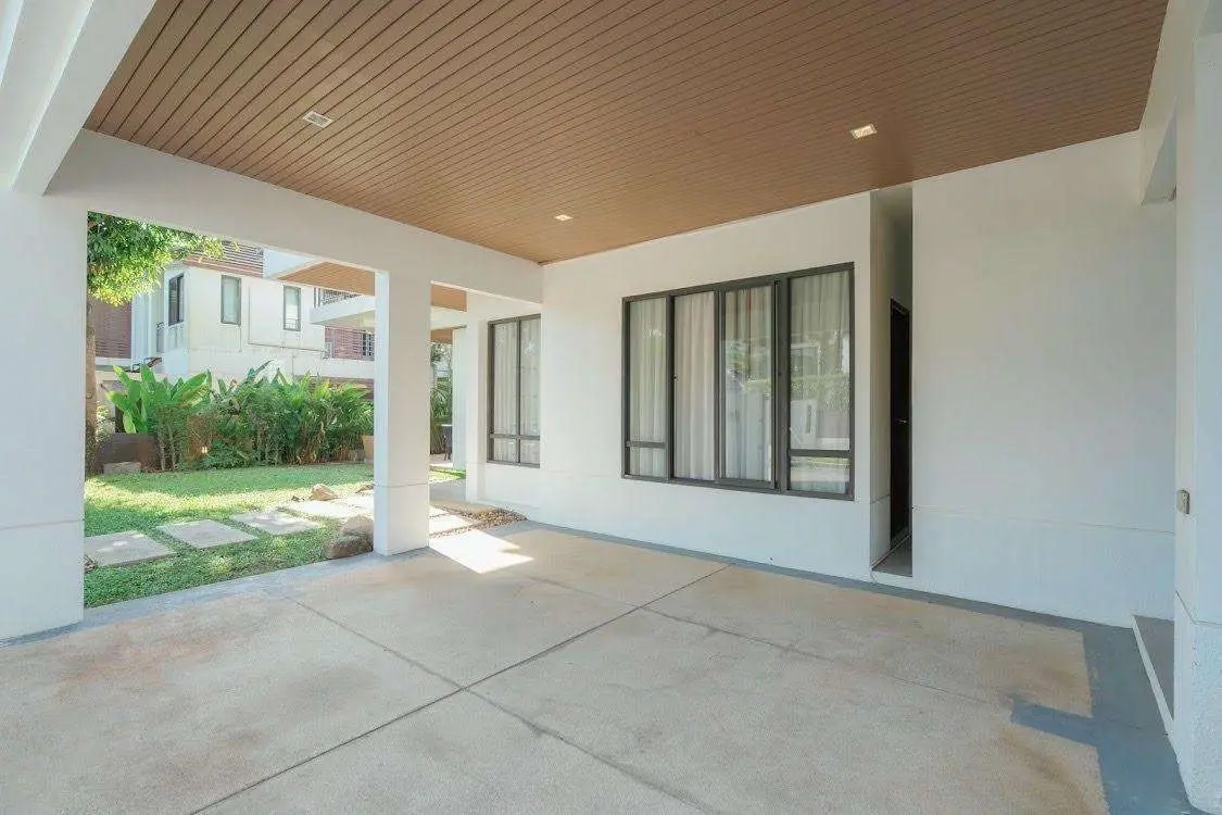 Elegant 4-Bedroom Luxury Home in Kathu – Private Pool &amp; Prime Location