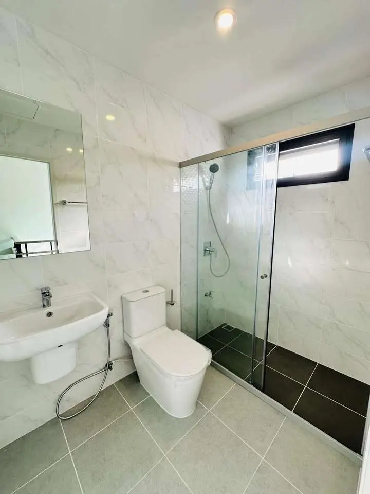 Modern 4-Bedroom House in Phuket – Ready to Move In