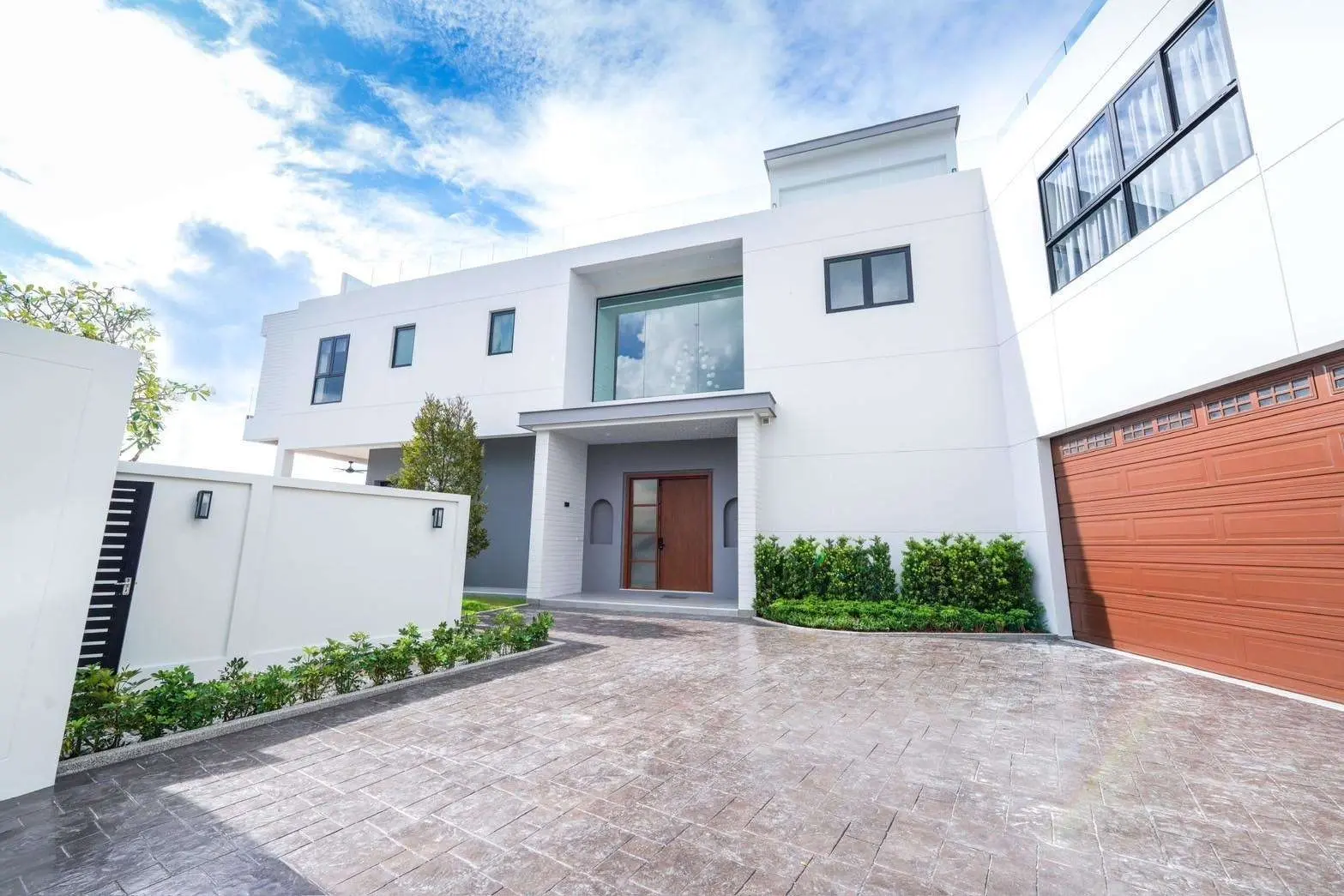 Luxury 5-Bedroom Villa for Sale in Chalong, Phuket