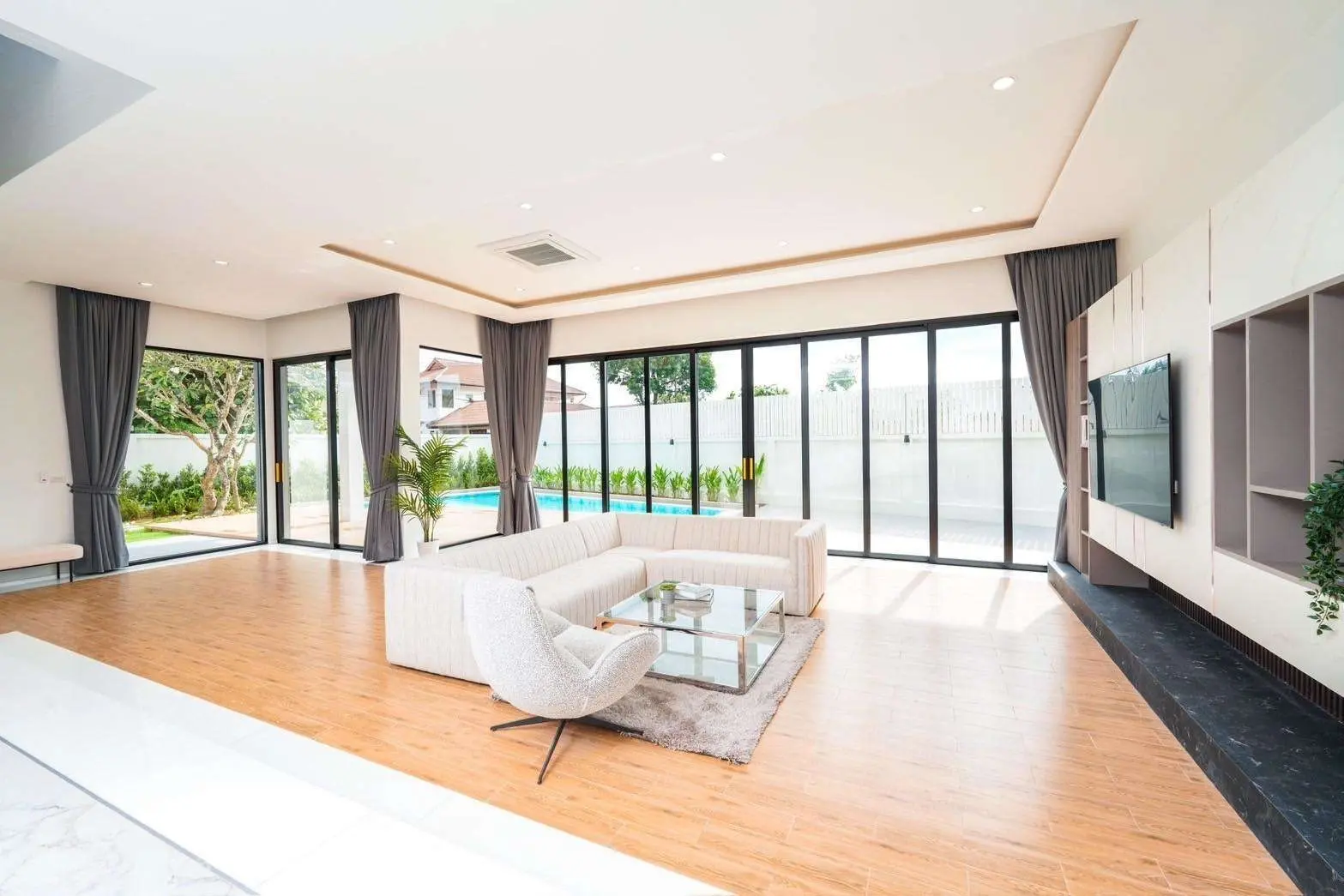 Luxury 5-Bedroom Villa for Sale in Chalong, Phuket