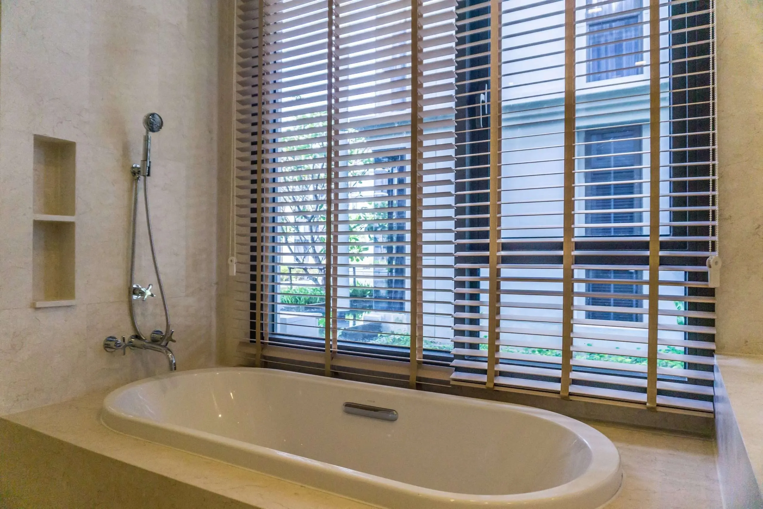 Luxury 2 Bedrooms Pool Access Beachfront Condominium