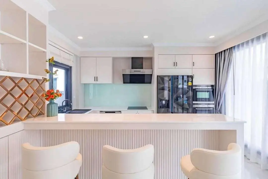 Luxury Pool Villa with Lake View – Koh Kaew, Phuket