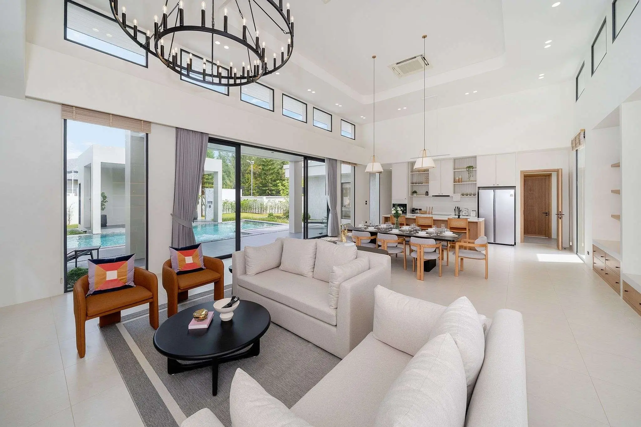 Luxury 4-Bedroom Pool Villas in Bangtao For Rent