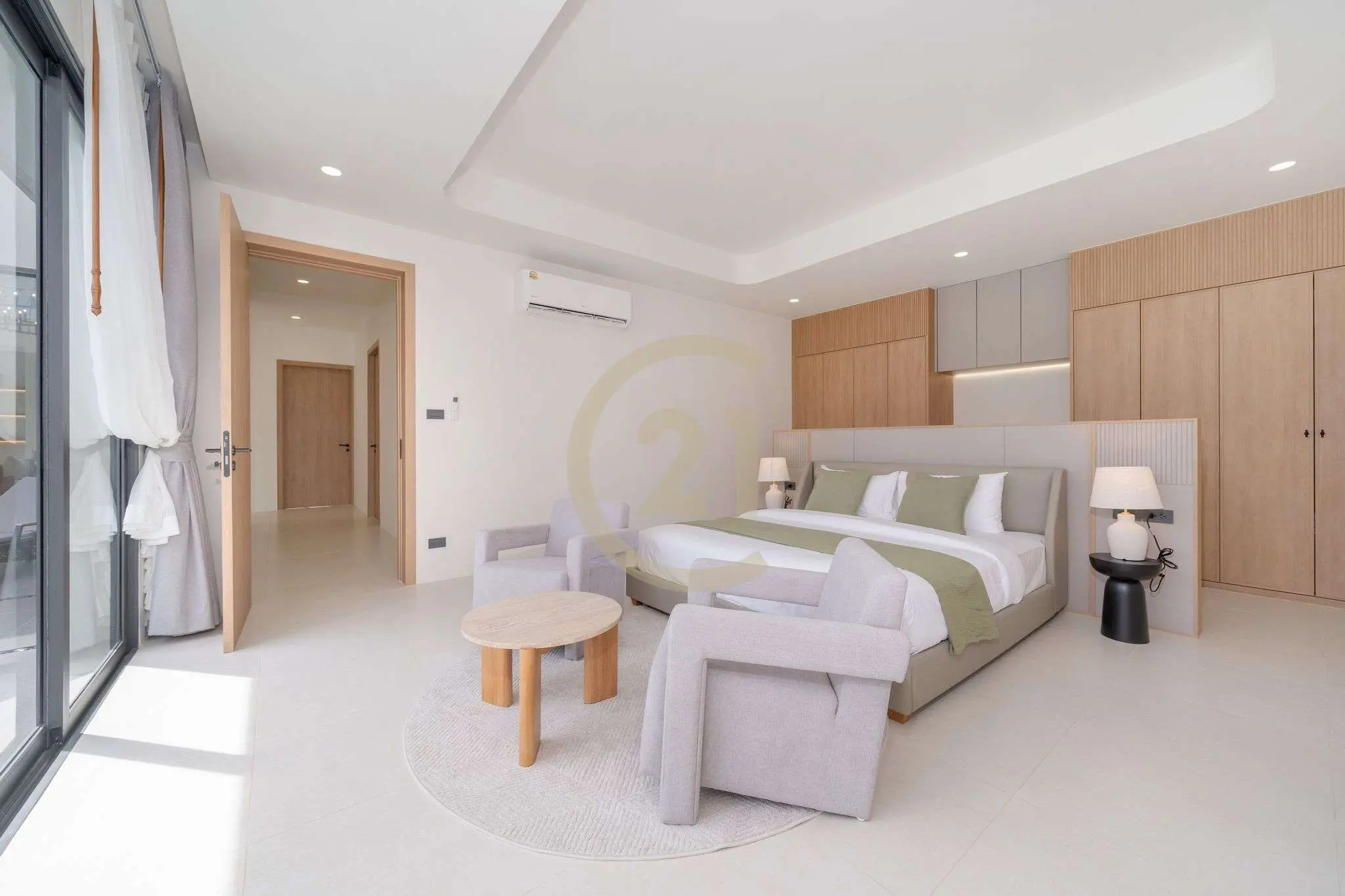 Luxury 4-Bedroom Pool Villas in Bangtao For Rent