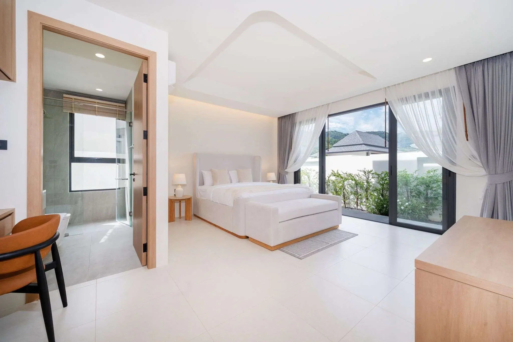 Luxury 4-Bedroom Pool Villas in Bangtao For Rent