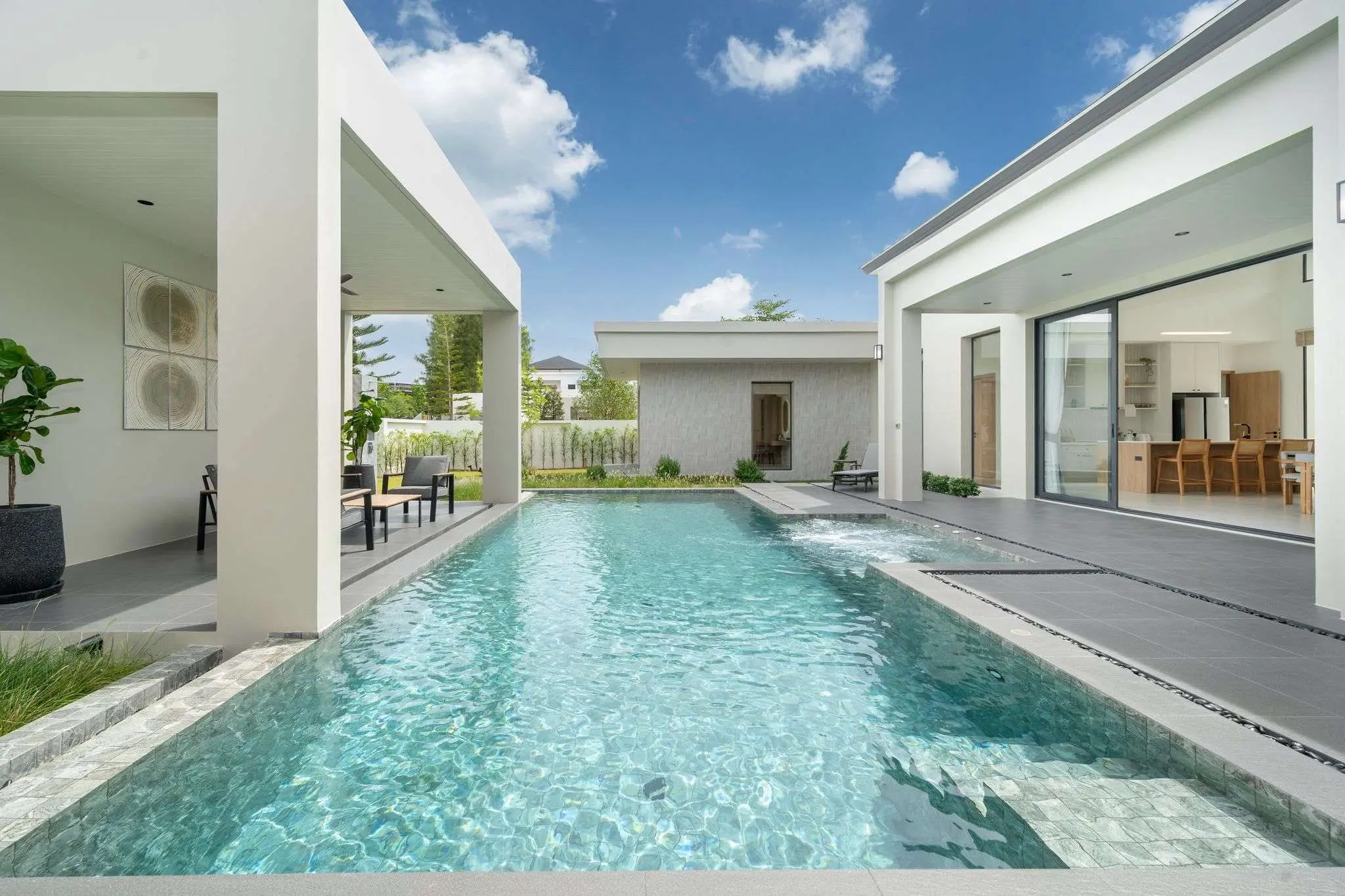 Luxury 4-Bedroom Pool Villas in Bangtao For Rent