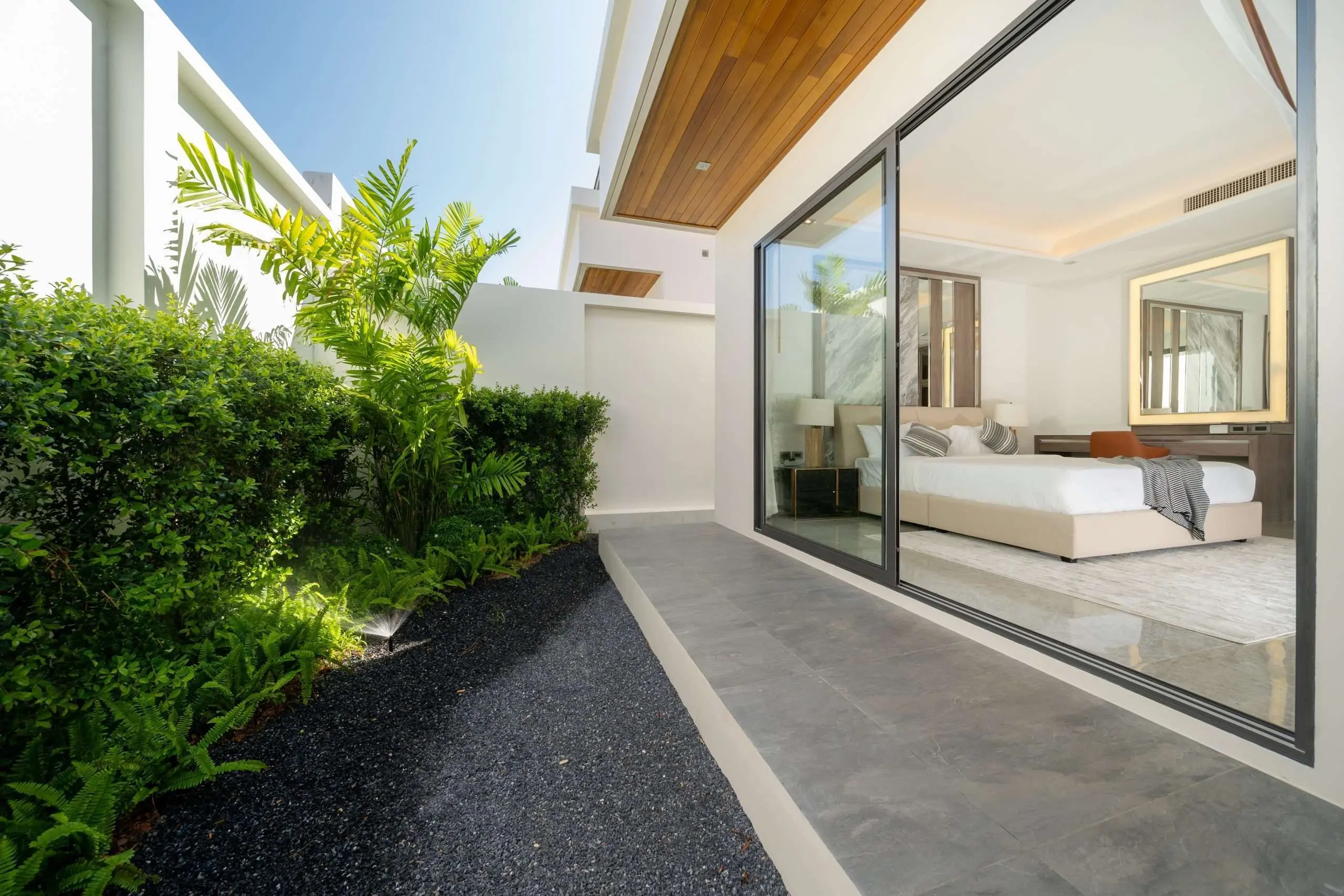 Modern Luxury Pool Villas in Prime Phuket Location