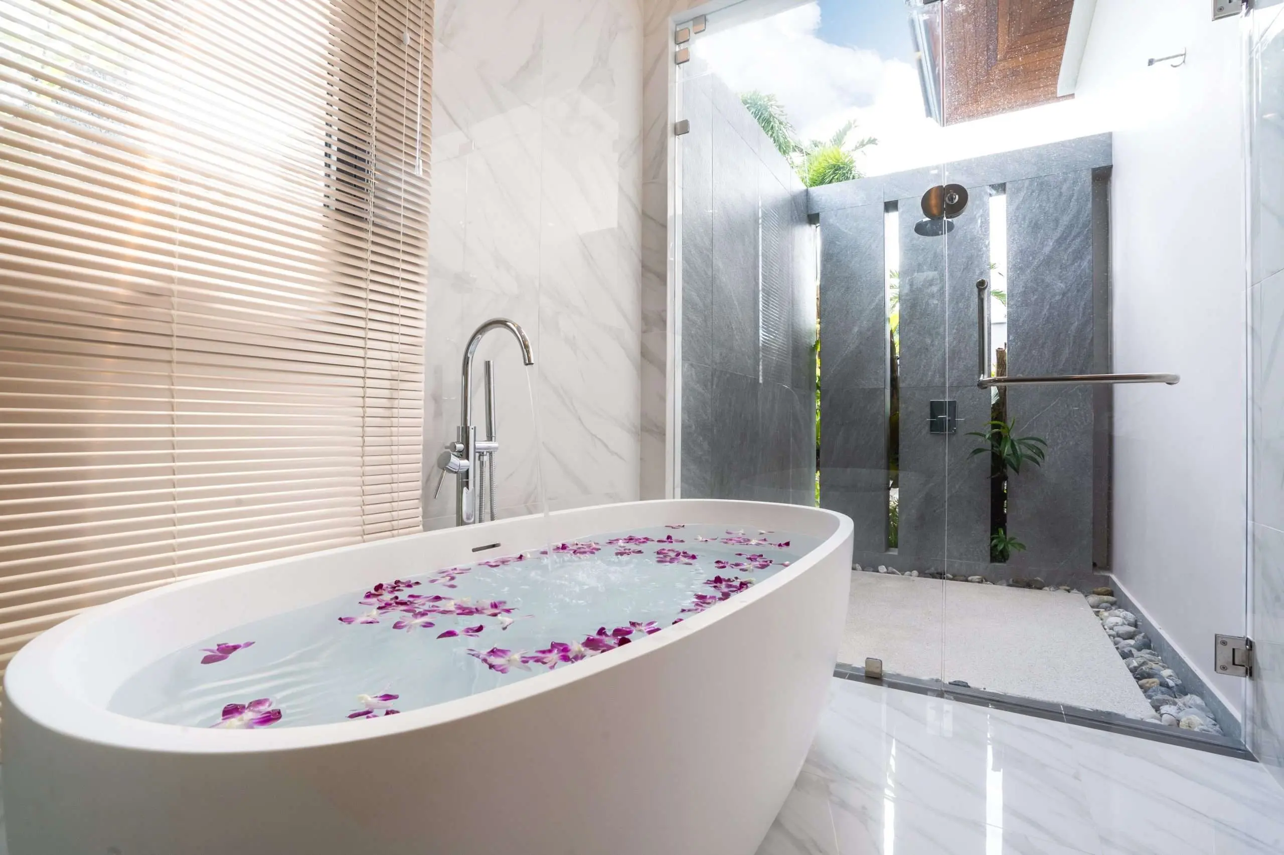 Modern Luxury Pool Villas in Prime Phuket Location