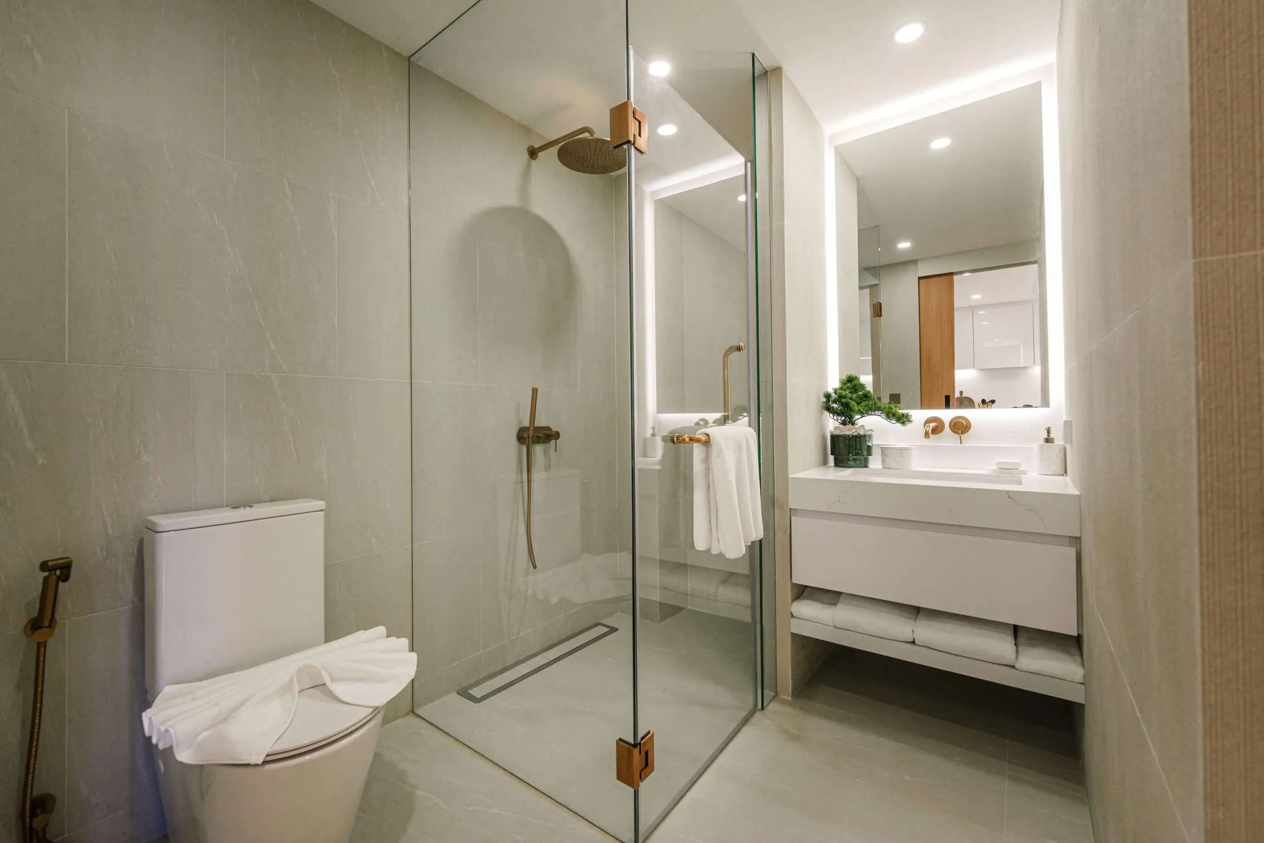 Luxury 1-3 bedrooms Low-Rise Condo with Resort-Style Facilities