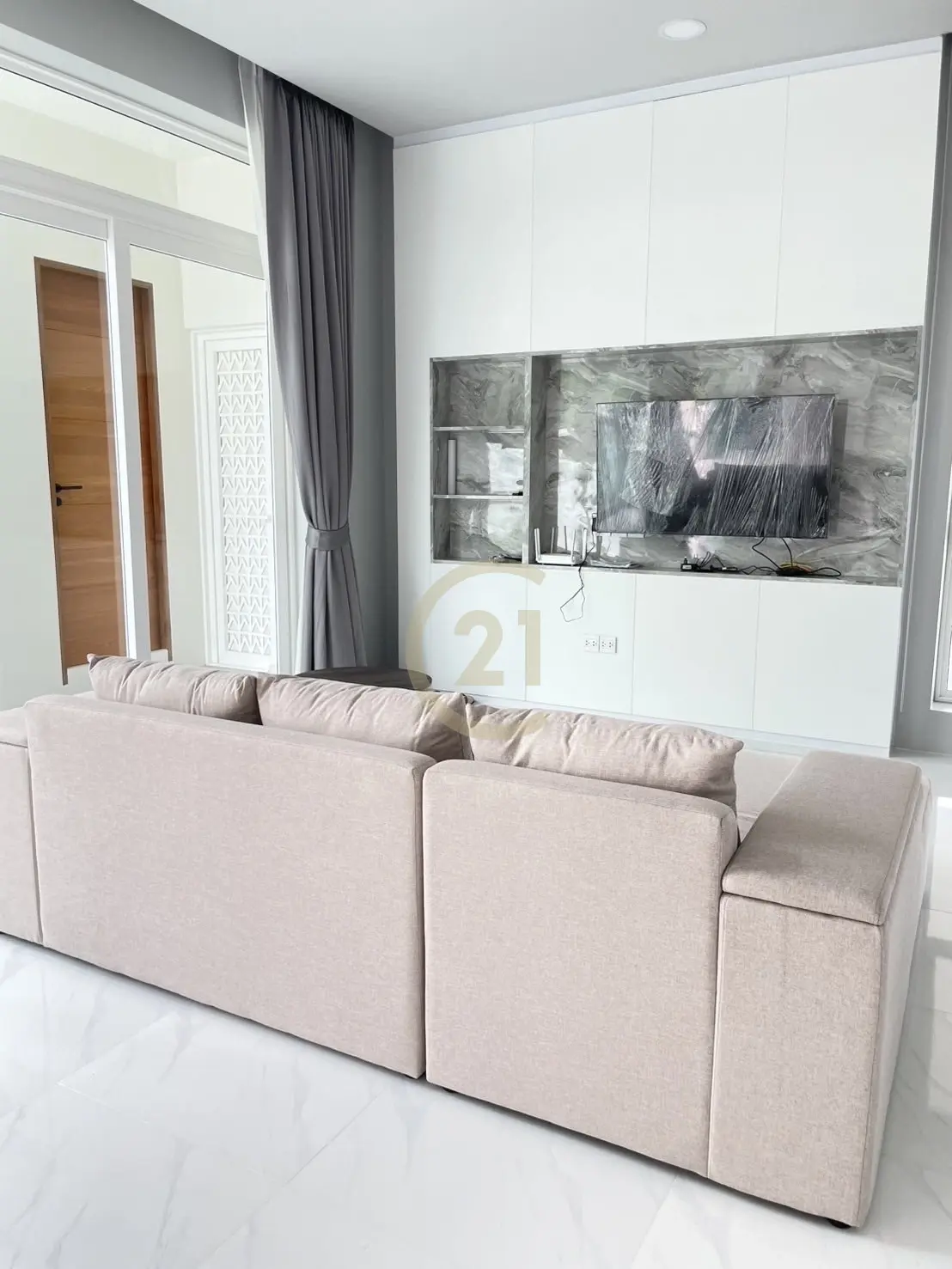 Modern 4 Bedrooms Pool Villas with Rooftop Sky Decks in Prime Kathu Sale & Rent