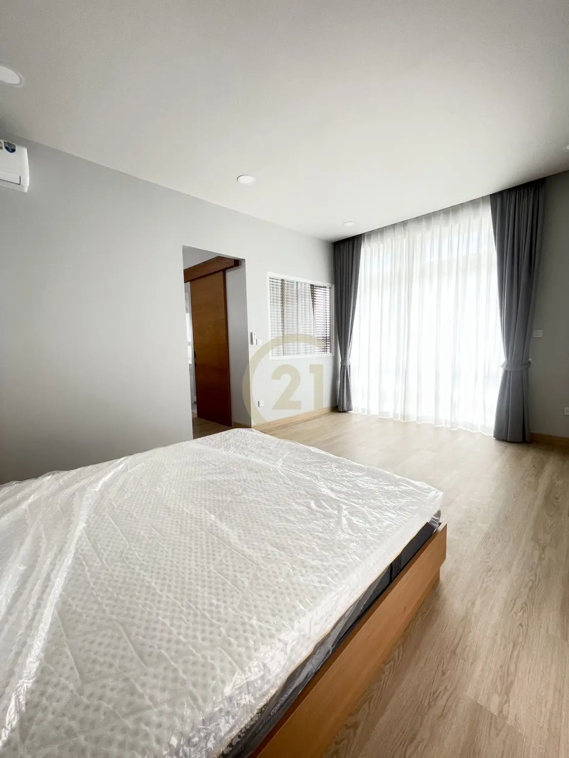 Modern 4 Bedrooms Pool Villas with Rooftop Sky Decks in Prime Kathu Sale & Rent