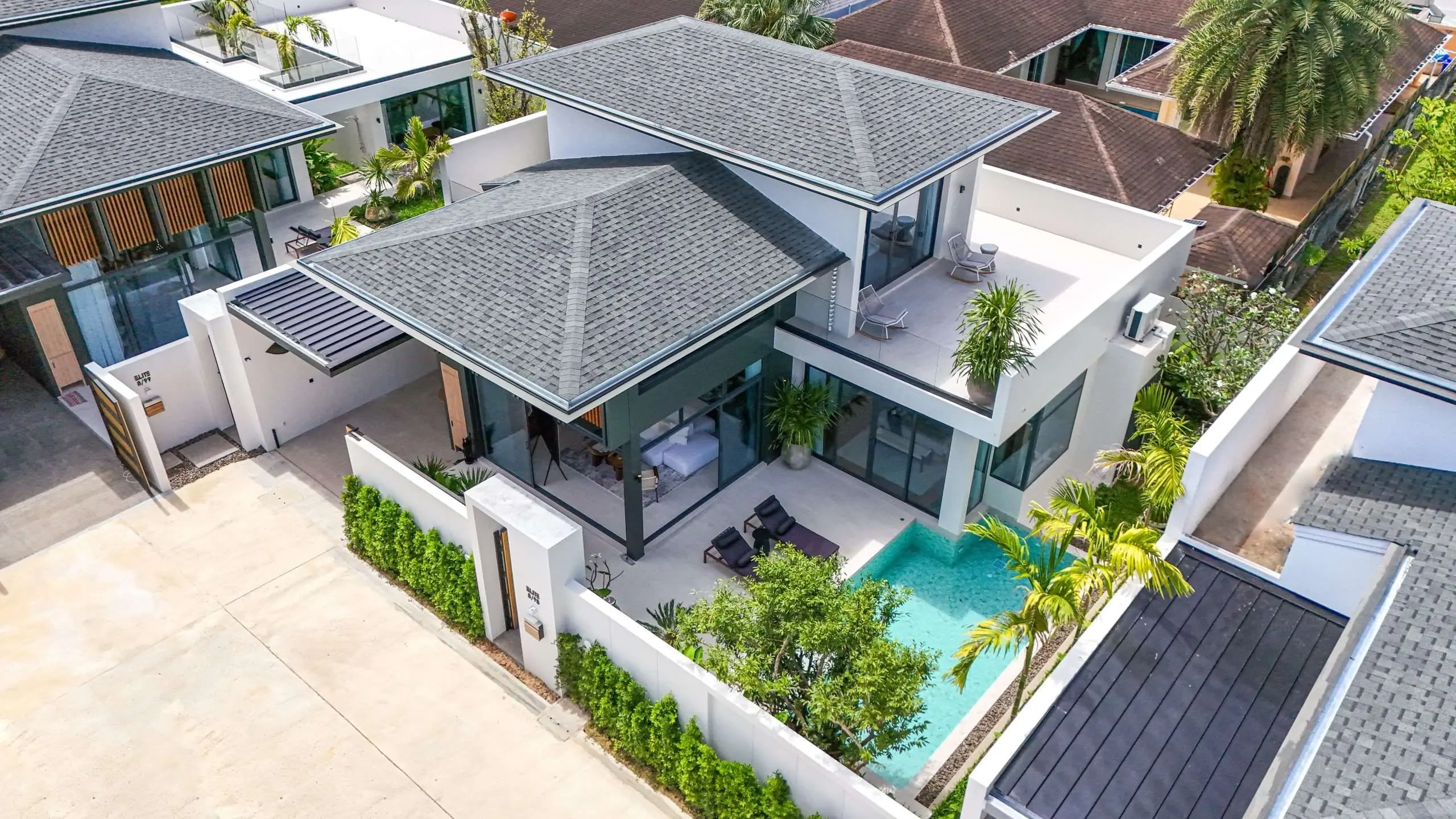 3-4 Bedrooms Luxury Pool Villas in Chalong, Phuket For Rent