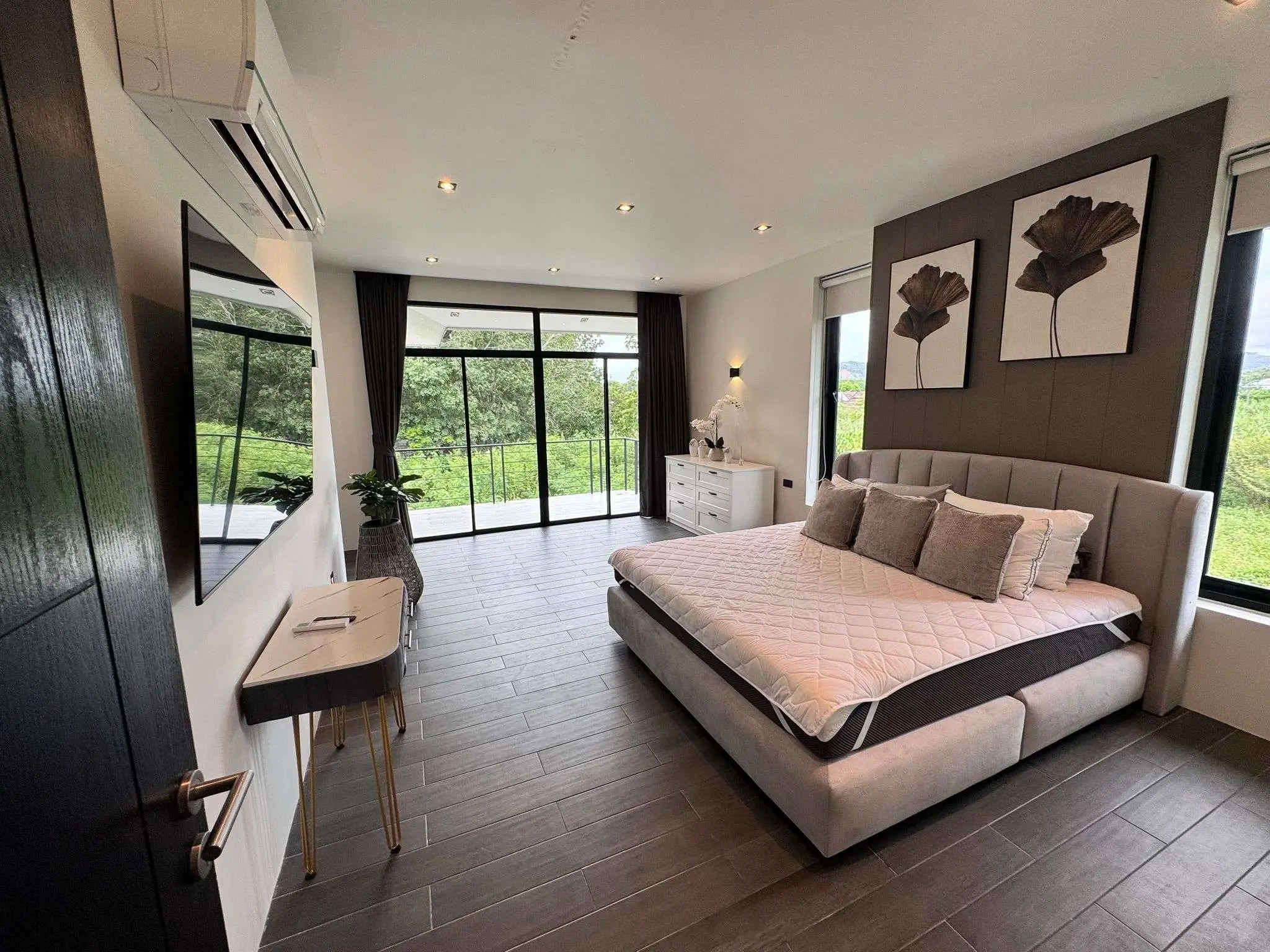 4 Bedroom House for Rent in Bang Jo