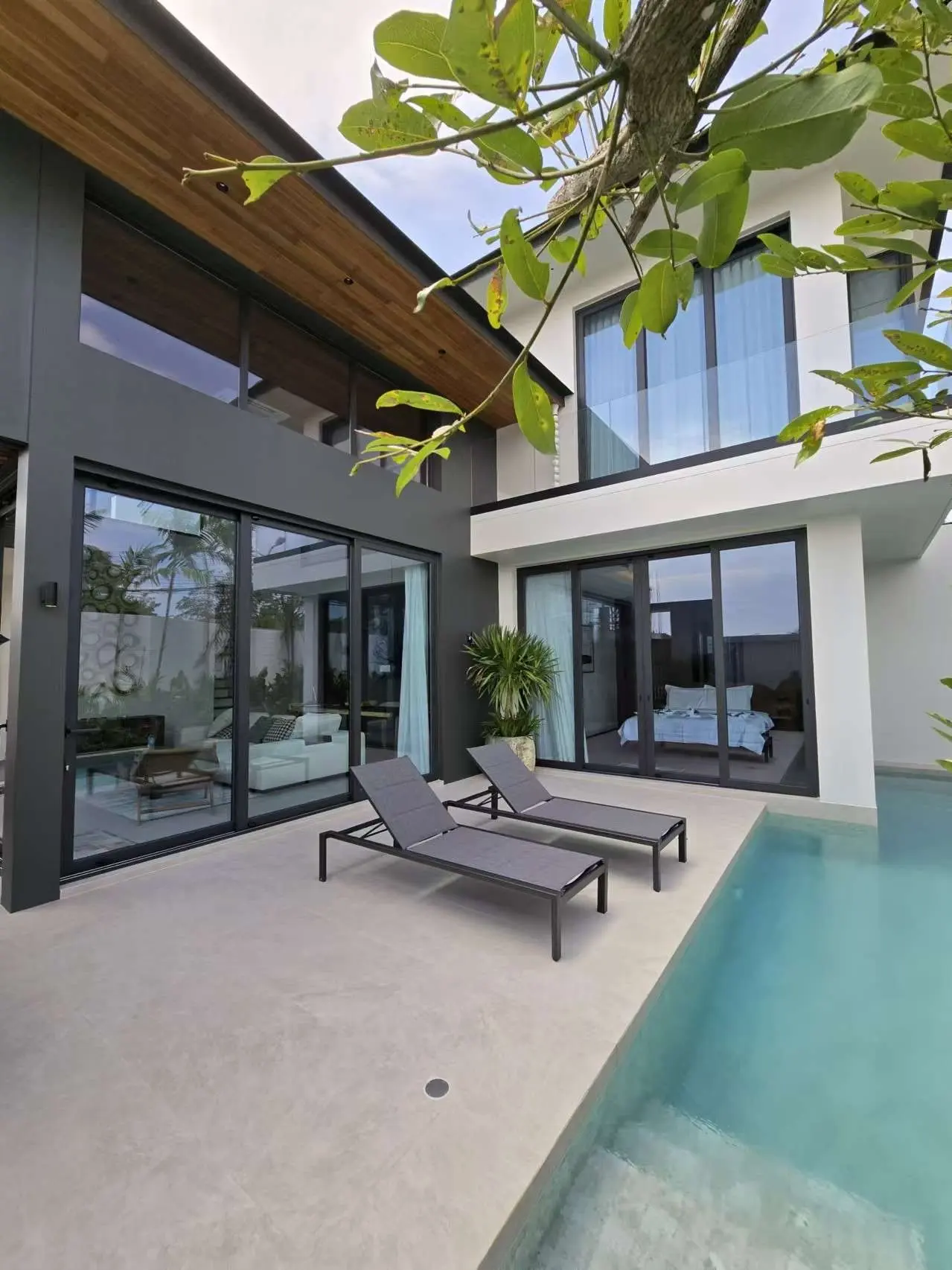 4 Bedroom House for Rent in Bang Jo