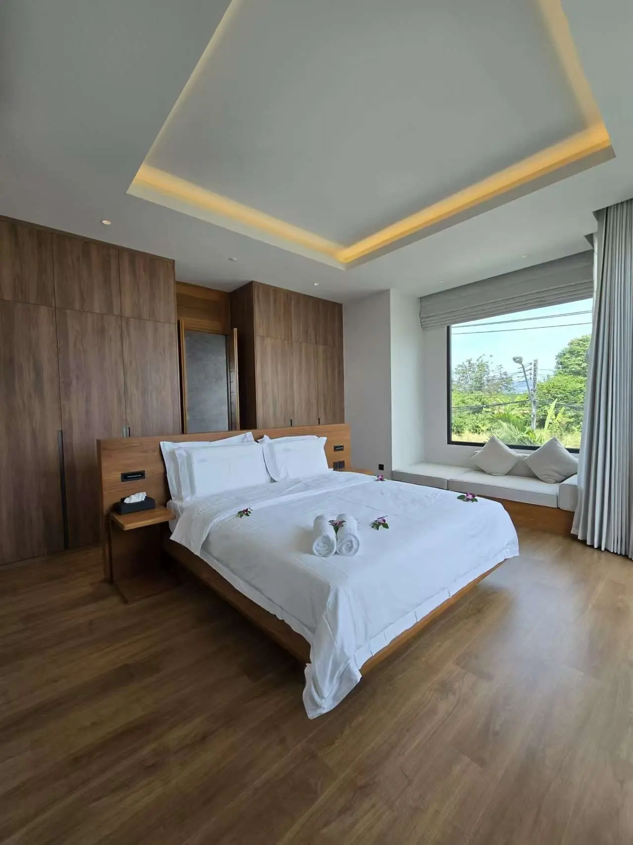 4 Bedroom House for Rent in Bang Jo