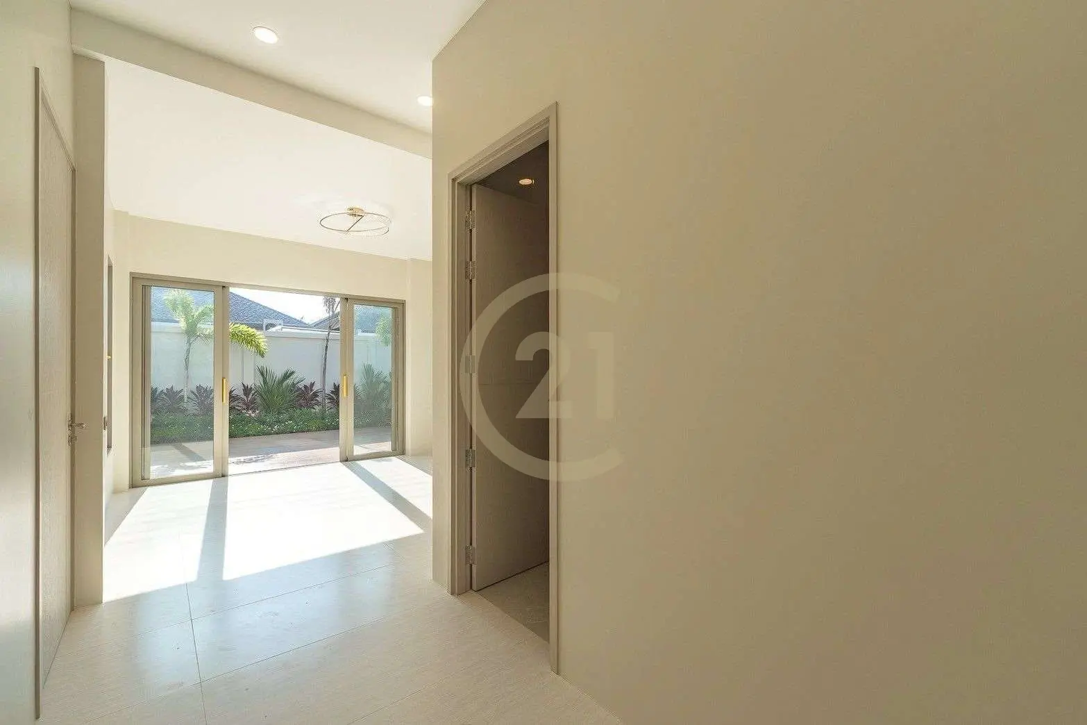 3 Bedroom Modern Pool Villa for Sale in Thalang