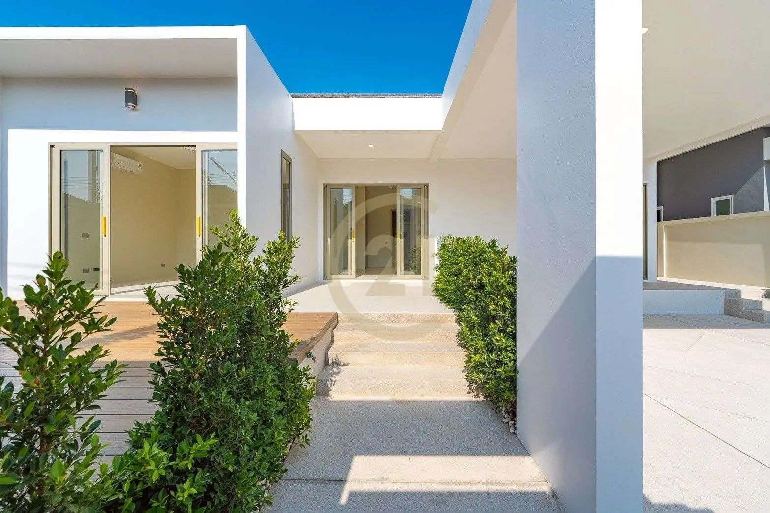 3 Bedroom Modern Pool Villa for Sale in Thalang