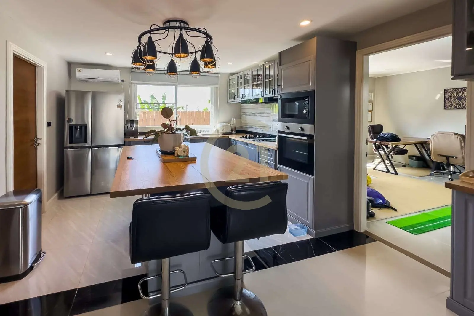 Spacious 4+1 Bedroom Private Pool Villa with Garden and Ample Parking For SALE - RENT
